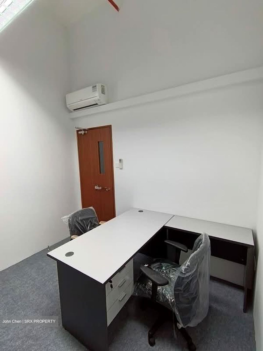 Oxley Bizhub (D14), Office #573450711